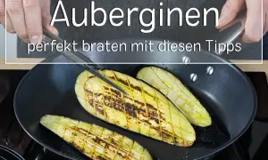 Aubergine zubereiten: Scheiben werden in der Pfanne gebraten, mit Rautenmuster und goldbraunen Röstaromen. Perfekt für ein leckeres Gericht.