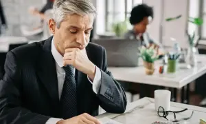 Jak skutecznie rozmawiać z dłużnikiem w windykacji i uniknąć problemów