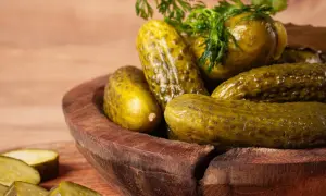 Tylko 11 kcal! Ogórki kiszone: Twój sekret na odchudzanie?