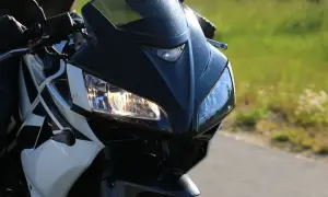Moc Honda CBR 125: Ile KM, V-max i która generacja najlepsza?