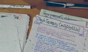 Jak ładnie pisać w zeszycie: proste techniki na poprawę pisma