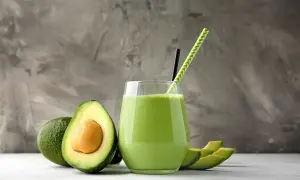 Batido de aguacate: la receta perfecta, beneficios y trucos expertos