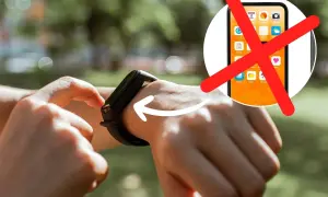Maintenant, profitez de votre montre connectée sans internet. Le smartphone est barré, indiquant une utilisation autonome.