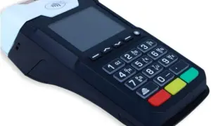 Jak włączyć terminal Ingenico? Proste kroki, by uniknąć problemów
