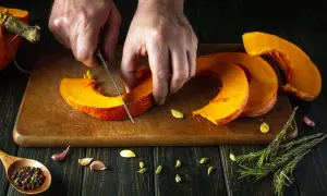 Hokkaido-Kürbis würzen: Die besten Gewürze & Kräuter für jedes Gericht