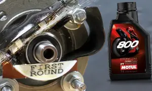 Motul 800 off road - najlepszy olej do silników dwusuwowych w terenie