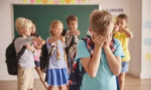 Lęk przed szkołą: Jak wspierać dziecko z fobią szkolną? Poradnik