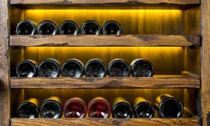 W jakiej temperaturze przechowywać wino, aby uniknąć jego zepsucia?