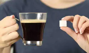 Ile kalorii ma kawa z ekspresu? Poznaj zaskakujące fakty o kaloriach