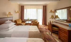 Ile kosztuje doba w Hotelu Gołębiewski? Ceny, co w cenie i jak oszczędzić