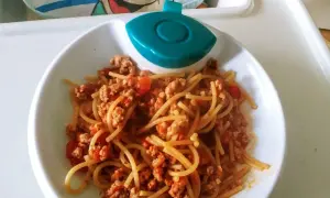 Spaghetti bolognese dla dzieci: Przepis na pyszny obiad malucha