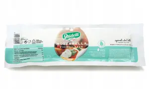 Opakowanie mozzarelli Fior di Latte marki Ghidetti z widoczną etykietą i informacjami o produkcie.