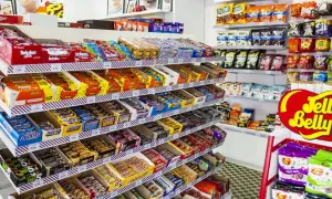 Candy co to za firma? Sklep pełen słodyczy: Snickers, Reese's, Twizzlers i wiele innych.