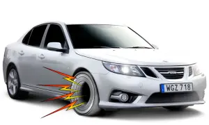 Silver Saab med blixtar som indikerar ett dåligt hjullager.