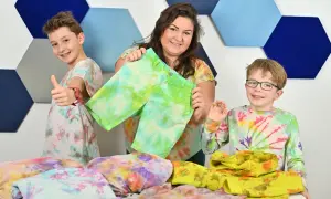 Jak przerobić bluzkę – kreatywne pomysły na metamorfozę odzieży