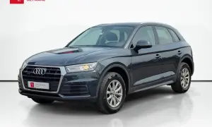 Ciemnoszary Audi Q5 2020. Sprawdź atrakcyjną audi q5 2020 cena w Cichy-Zasada.