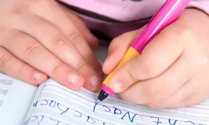 Czy to dysleksja lub dysgrafia? Rozpoznaj objawy i pomóż dziecku