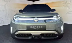 Przód koncepcyjnego Volkswagena ID. CROSS z charakterystycznymi światłami LED i logo marki.