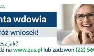 Uśmiechnięta starsza pani z okularami. Informacja o rencie wdowiej i jak złożyć wniosek. ZUS.