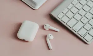 Jak połączyć się z AirPods - proste kroki do bezproblemowego łączenia