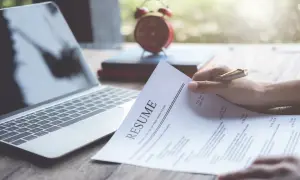 Jak napisać życiorys na studia, aby wyróżnić się w rekrutacji