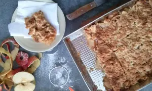 Czy szarlotkę pieczemy z termoobiegiem? Odkryj najlepsze metody pieczenia