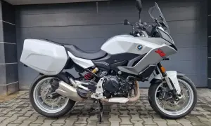 BMW F 900 XR - opinie, specyfikacje i ceny motocykla, który zaskakuje