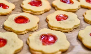 Ciastka jak u babci – sprawdzone przepisy na smak dzieciństwa