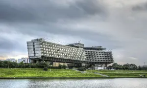 Dlaczego zamknięto hotel Forum w Krakowie? Szokujące przyczyny i obecny stan