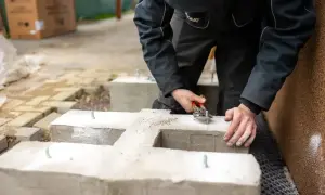 Jak zrobić fundament pod pompę ciepła – uniknij najczęstszych błędów