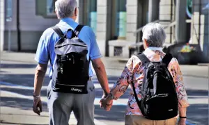 Emerytalne przywileje: Jakie świadczenia należą się seniorom po 60 roku życia?