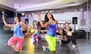 Czy zumba odchudza? Odkryj prawdę o skuteczności treningu