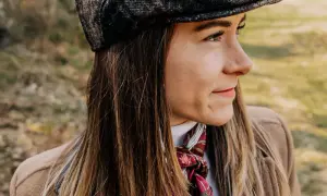 Jak nosić kaszkiet damski - stylowe pomysły na każdą okazję