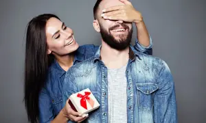 Co facetowi na walentynki? 10 wyjątkowych pomysłów na prezent