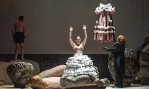 W co się ubrać do teatru, aby wyglądać elegancko i czuć się komfortowo