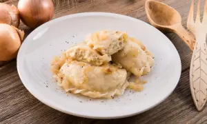 Ile kalorii ma pierogi z serem? Zaskakujące fakty o kaloryczności