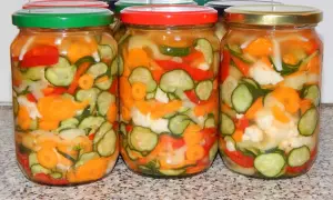 Jak zrobić sałatkę z ogórków – prosty przepis na pyszny dodatek na zimę