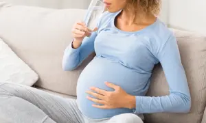 Zaparcia w ciąży: kiedy się pojawiają i jak sobie z nimi radzić?