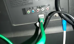 Jak podłączyć telefon do kina domowego przez USB bez problemów