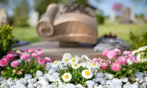 Ile trwa kremacja? Zaskakujące fakty o czasie i wpływie na proces