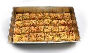 Baklava z ciasta francuskiego – prosta i pyszna alternatywa dla tradycyjnej wersji
