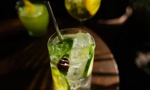 Orzeźwiające drinki z ogórkiem zielonym na upalne dni, które pokochasz