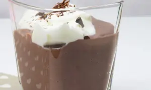 Jak zrobić pudding proteinowy – prosty przepis na zdrowy deser bez cukru