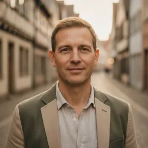 Autor Ralf Falk