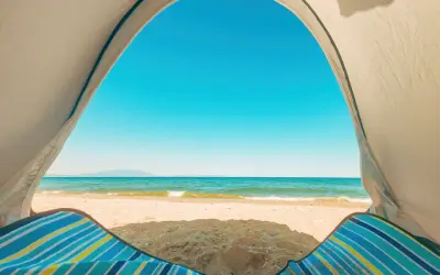 Jak złożyć namiot plażowy - prosta instrukcja krok po kroku