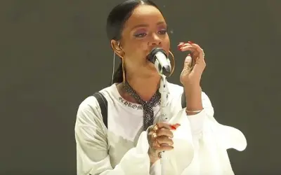 Gdzie znaleźć partyturę do blue rihanna? Odkryj, co możesz zagrać