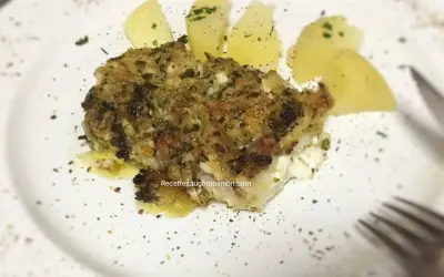 Poisson à la bordelaise, croustillant et savoureux, servi avec des pommes de terre vapeur. Un délice !