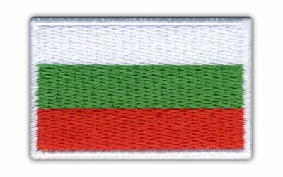 Naszywka z flagą Bułgarii: biały, zielony i czerwony pas.