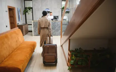 Jak liczyć noclegi w hotelu? Uniknij ukrytych kosztów!