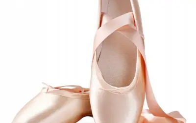 Buty do tańca r. 35: Jak wybrać idealne dla dziecka i dorosłych?